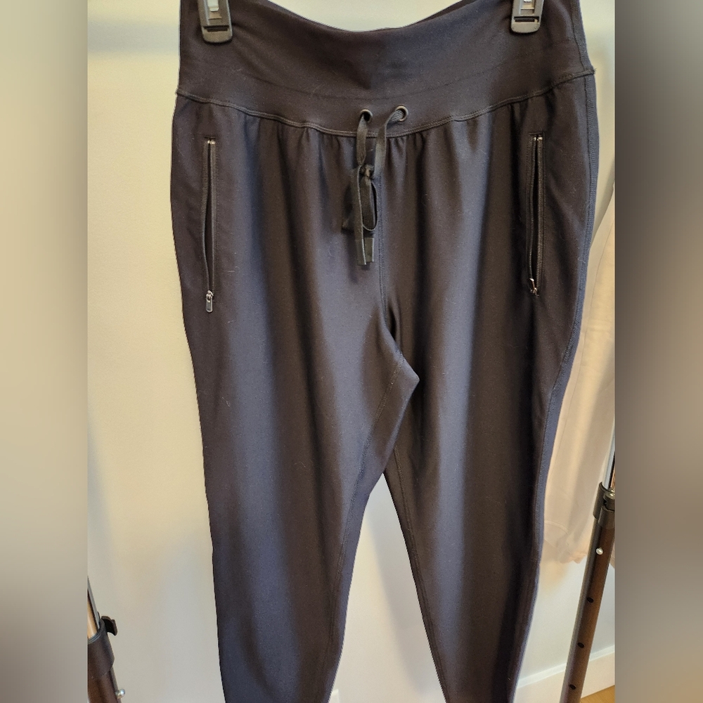 Old Navy Black Jogger Pants Size Medium Blackk